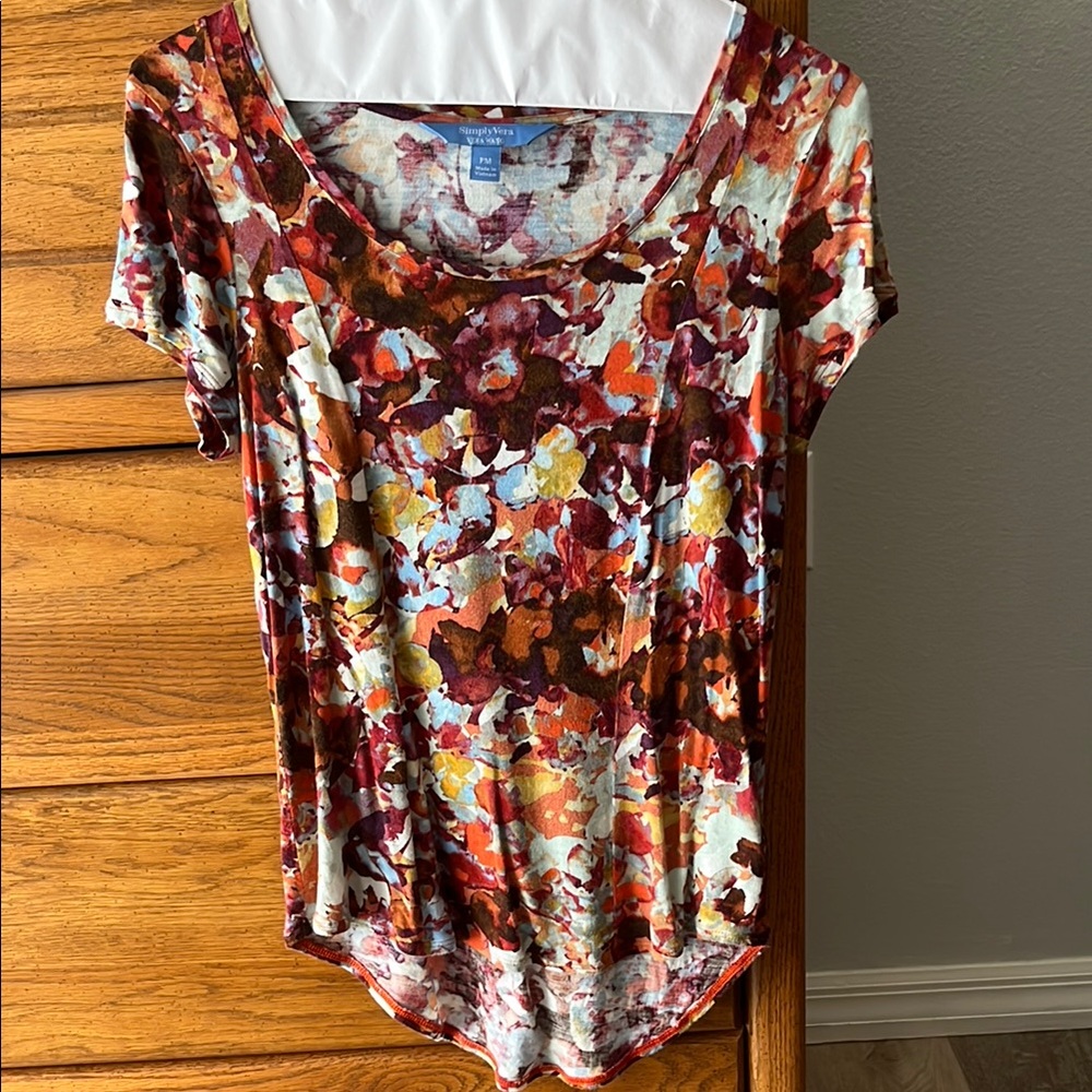 Simply Vera Vera Wang Red and Orange Graphic Short Sleeve Tee